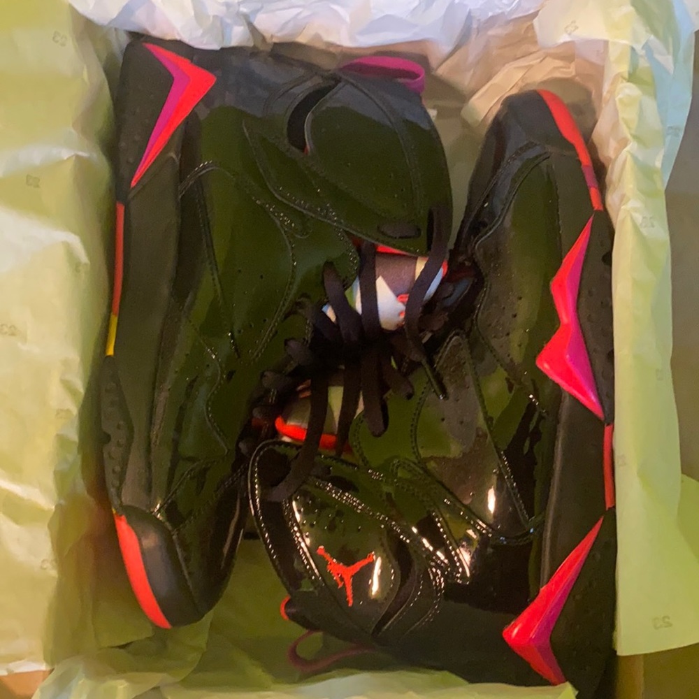 Jordan 7 Gloss Black